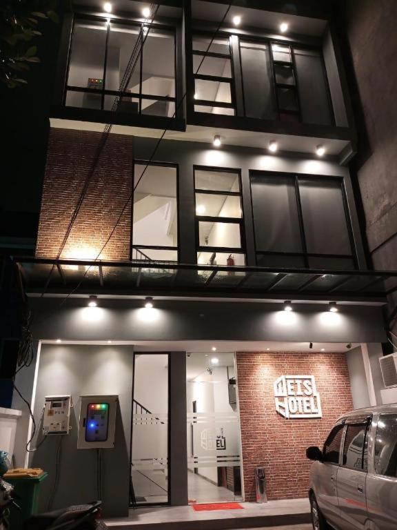 Weis Hotel Simpang Lima Семаранг Екстер'єр фото